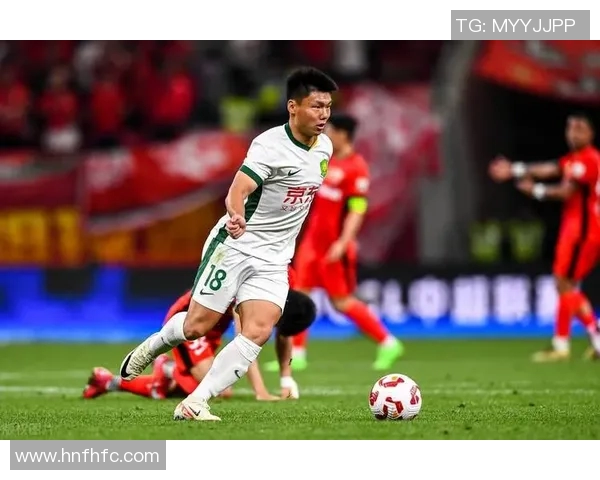 2020年国安与上港激战回顾：一场精彩对决的背后故事与战术分析